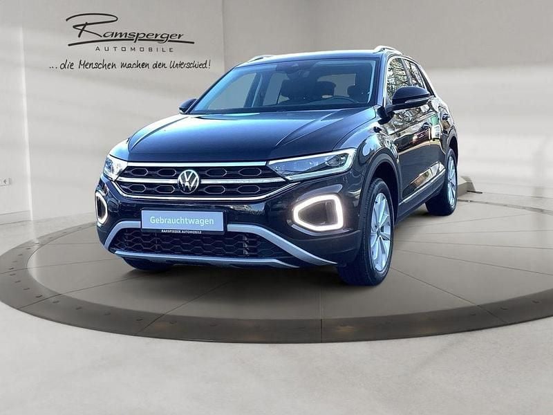 Gebraucht VW T-Roc Style 150 PS (110 kW) 2023 Schwarz (deep black perleffekt) SUV