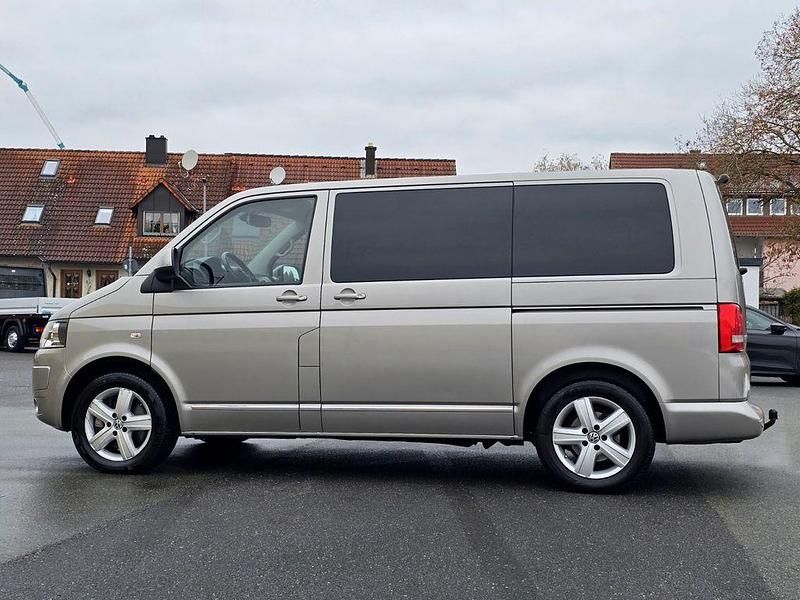 Gebraucht VW Multivan Highline 179 PS (131 kW) 2011 Sandbeige Van