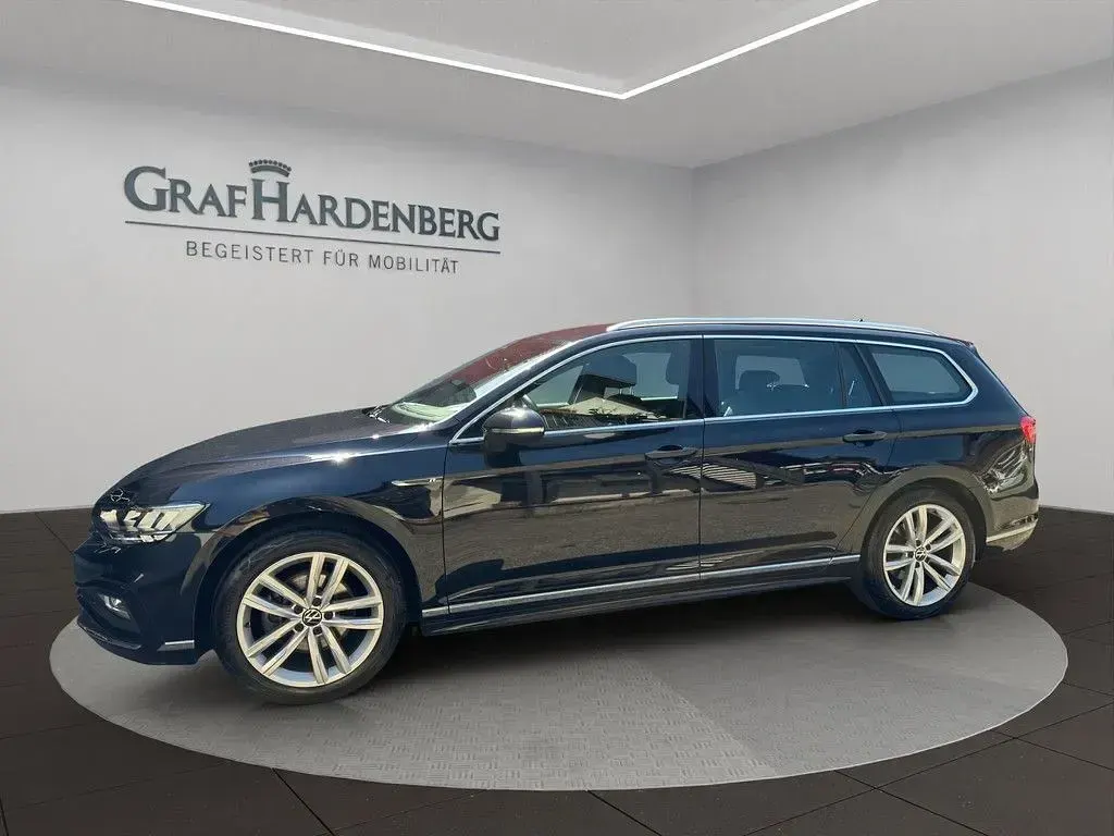 Gebraucht VW Passat R-line 200 PS (147 kW) 2023 Schwarz Kombi
