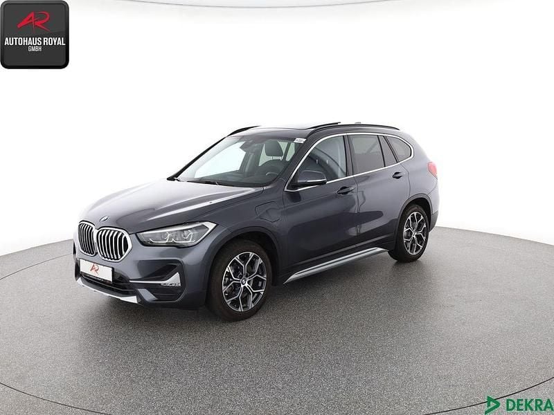 Mineralgrau Gebraucht 2021 BMW X1 M Sport SUV | 24.880 € (Guter Preis) - Bild 1/4
