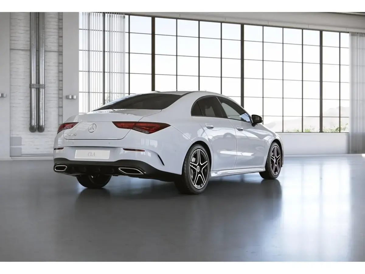 Gebraucht Mercedes CLA200 AMG 163 PS (119 kW) 2023 Weiß polarweiß Coupé
