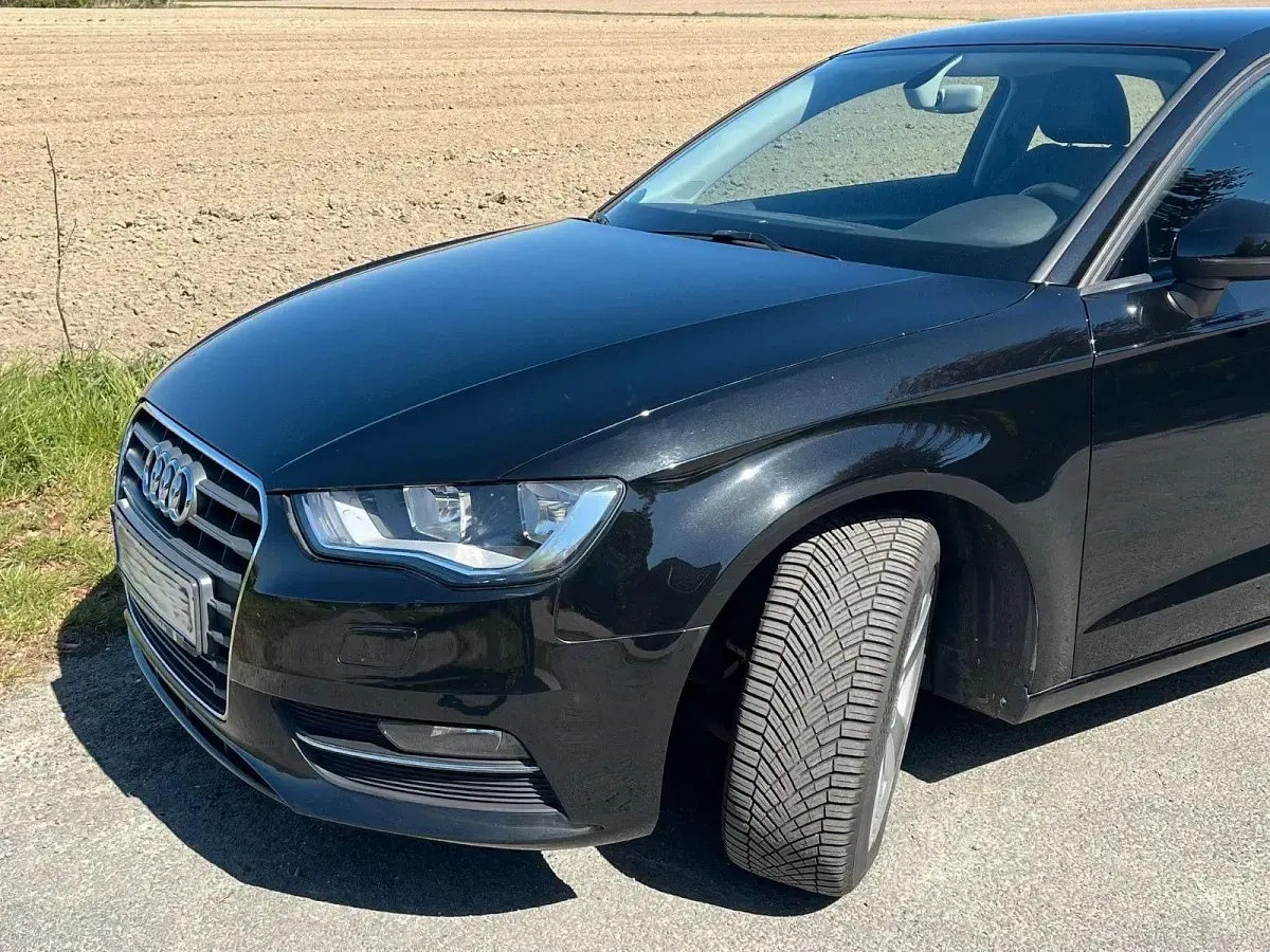 Second-hand Audi A3 Ambition 150 CP (110 kW) 2015 Negru Berlinǎ