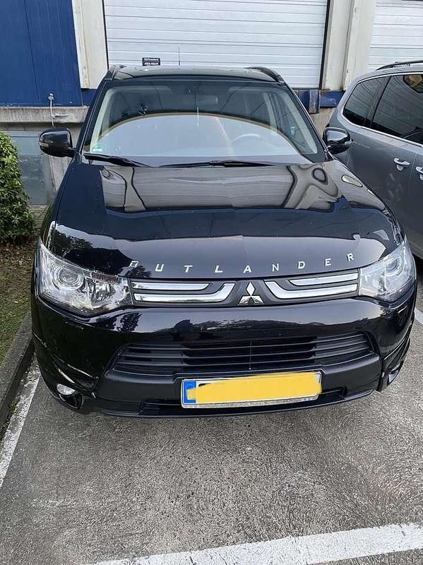 Gebraucht 2013 Mitsubishi Outlander Instyle SUV | 6.999 € (Guter Preis) - Bild 1/4
