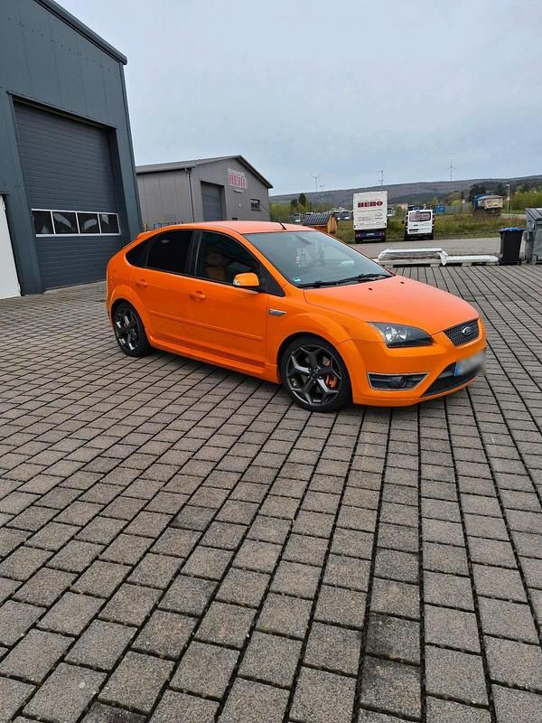 Gebraucht Ford Focus ST 225 PS (165 kW) 2007 Orange Limousine