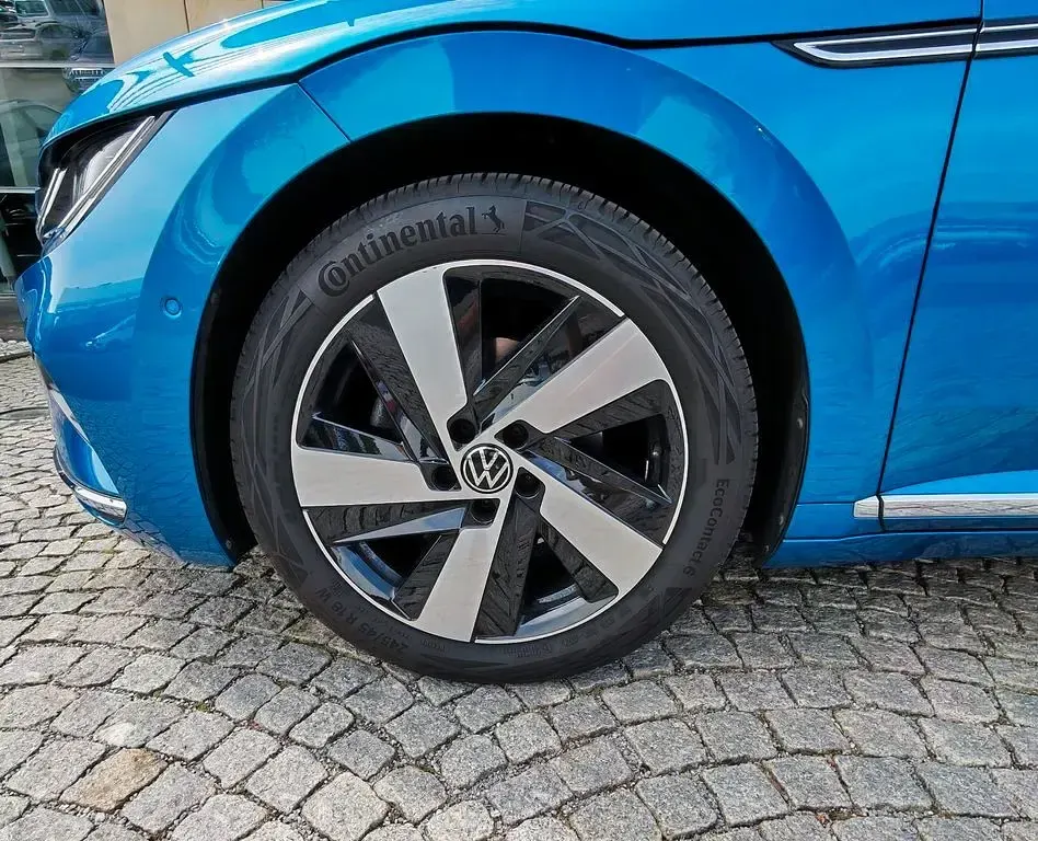 Gebraucht VW Arteon Elegance 200 PS (147 kW) 2023 Blau Limousine