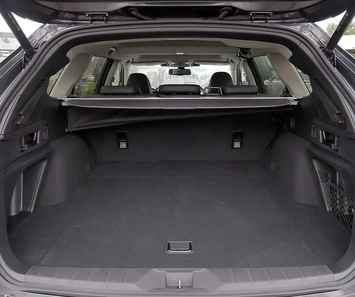 Gebraucht Subaru Outback Platinum 169 PS (124 kW) 2022 Grau Kombi