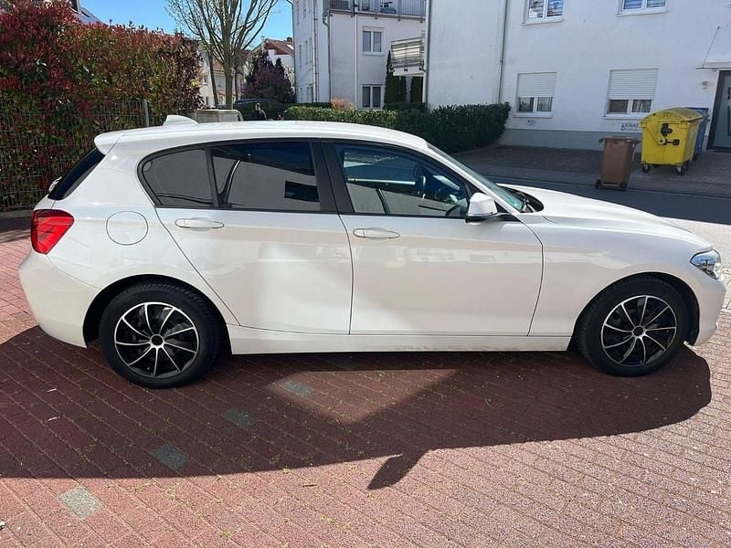 Gebraucht BMW 116 116 PS (85 kW) 2016 Weiß Kleinwagen