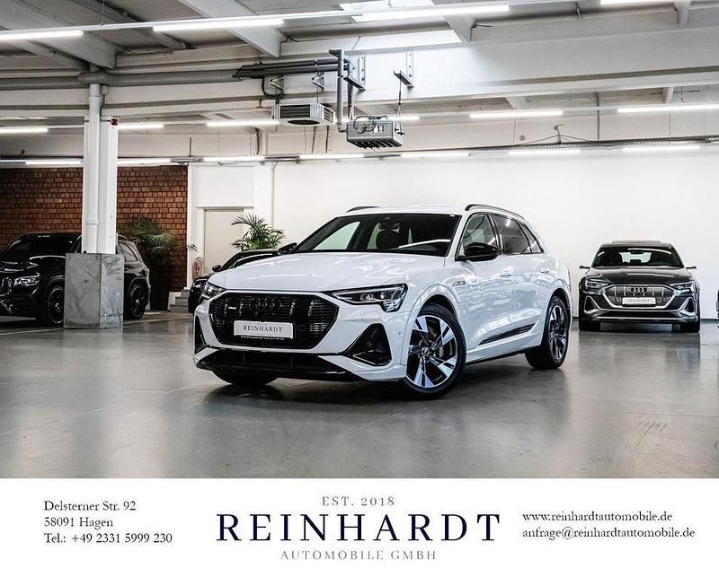 Gletscherweiß metallic Gebraucht 2021 Audi e-tron S-Line SUV | 30.800 € (Guter Preis) - Bild 1/4
