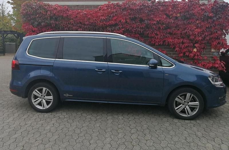 Blau Gebraucht 2016 VW Sharan Van / Kleinbus | 20.500 € (Fairer Preis) - Bild 1/4