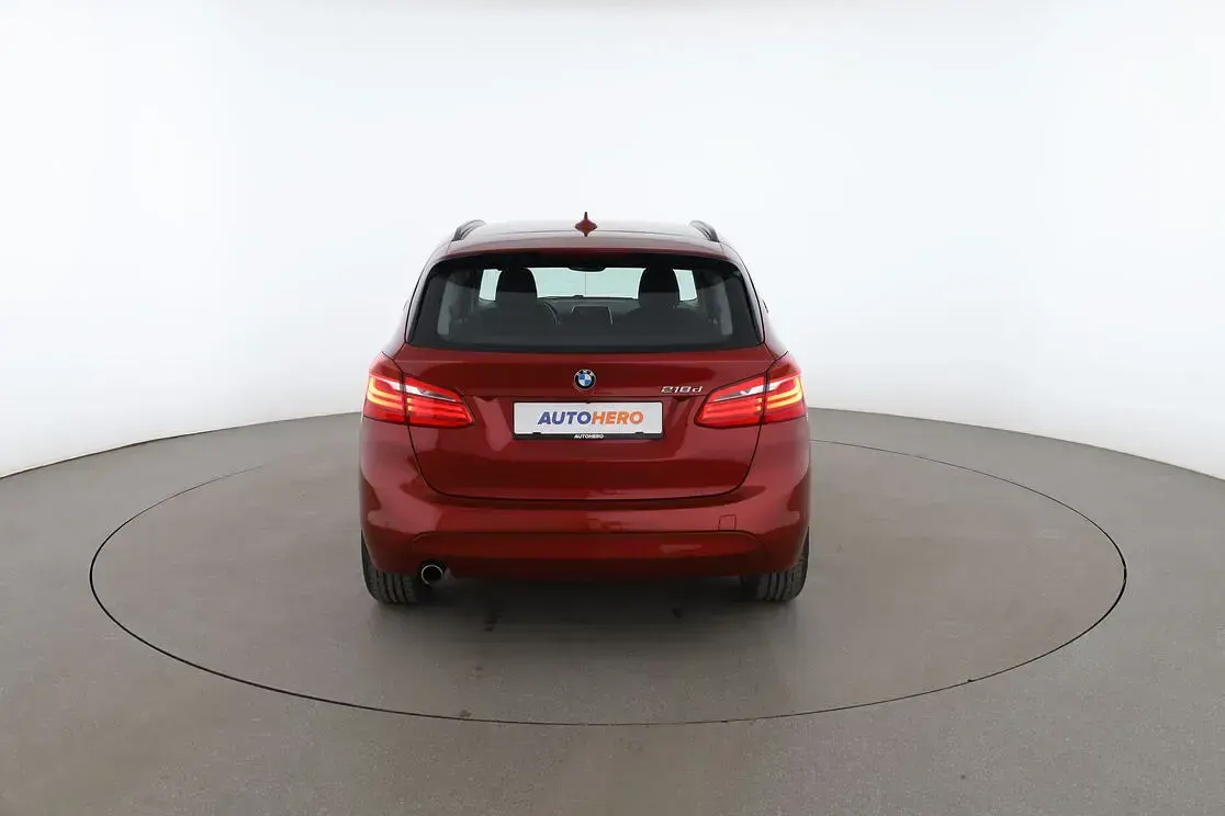 Gebraucht BMW 218 Active Tourer Advantage 150 PS (110 kW) 2017 Rot Van / Kleinbus