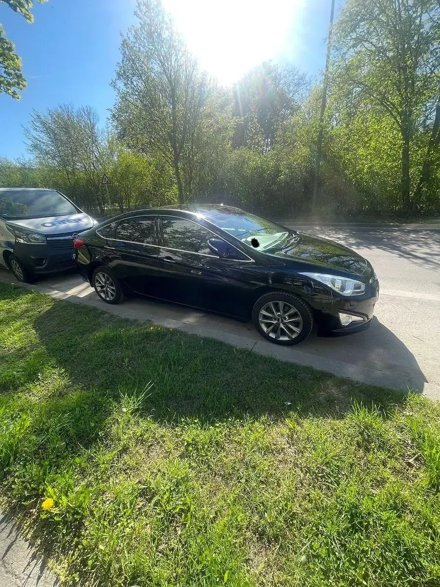 Gebraucht Hyundai i40 Premium 178 PS (130 kW) 2015 Schwarz Limousine