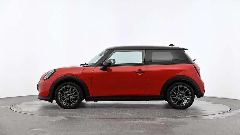 Używany Mini Cooper Classic 156 KM (114 kW) 2024 Czerwony Hatchback