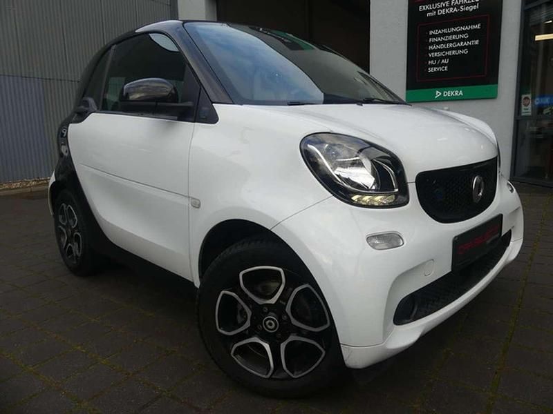 Schwarz Gebraucht 2020 Smart ForTwo Coupé Coupé | 7.800 € (Superpreis) - Bild 1/3