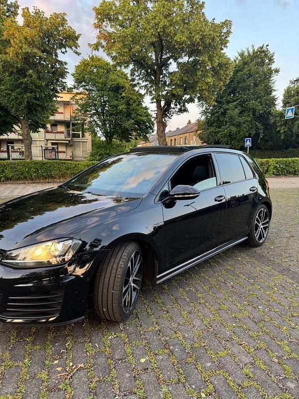 Gebraucht VW Golf VII GTD 187 PS (137 kW) 2015 Schwarz Limousine