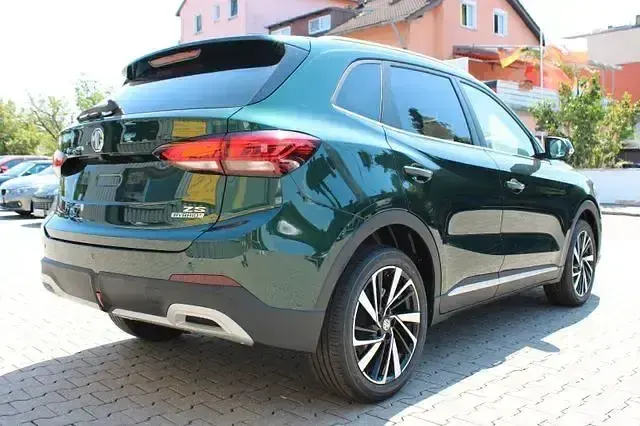 Neu MG ZS Luxury 197 PS (144 kW) 2026 Grün SUV