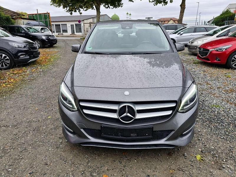 Other Gebraucht 2015 Mercedes B200 Edition Van / Kleinbus | 7.990 € (Guter Preis) - Bild 1/4