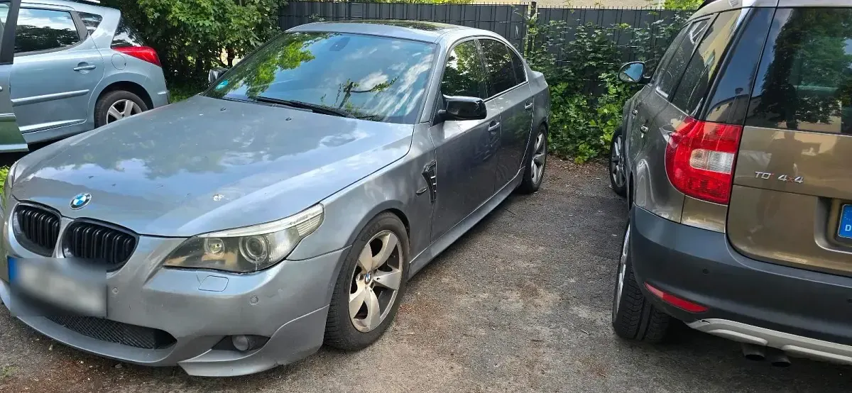 Gebraucht BMW 525 M Sport 192 PS (141 kW) 2003 Grau Limousine