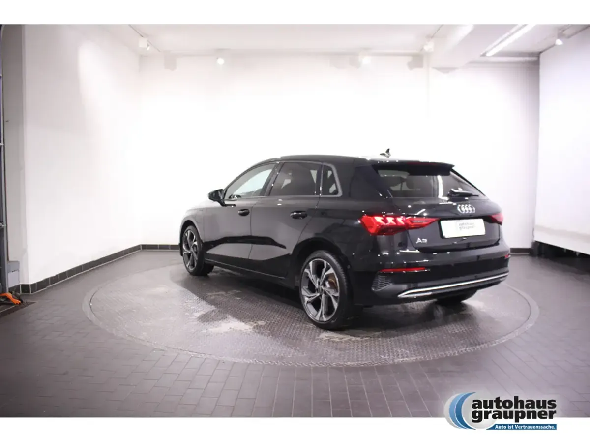 Gebraucht Audi A3 Sportback e-tron Advanced 204 PS (150 kW) 2022 Kleinwagen