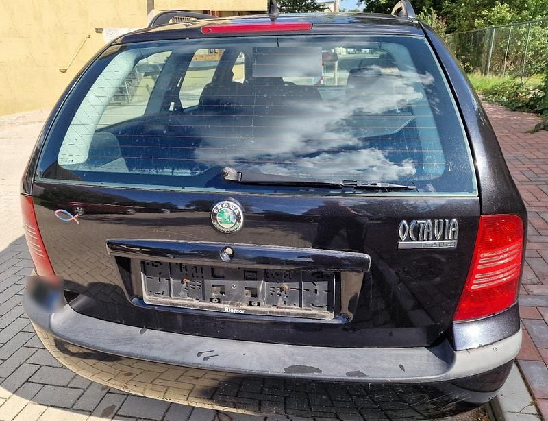 Gebraucht Skoda Octavia 102 PS (75 kW) 2010 Schwarz Kombi