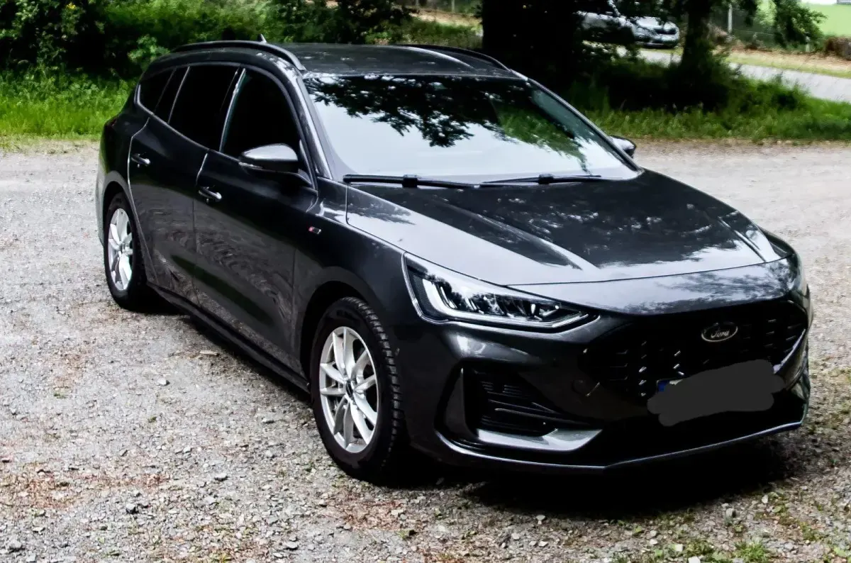 Gebraucht Ford Focus ST-Line X 155 PS (114 kW) 2023 Grau Kombi