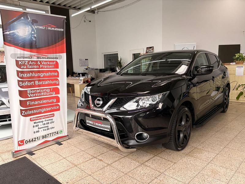 Schwarz Gebraucht 2016 Nissan Qashqai S SUV | 10.500 € (Guter Preis) - Bild 1/4
