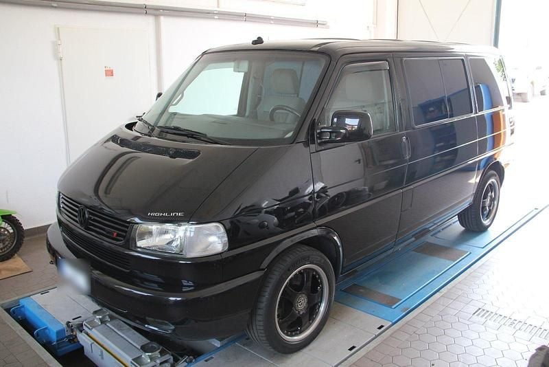 Second-hand VW T4 111 CP (81 kW) 2003 Negru Van