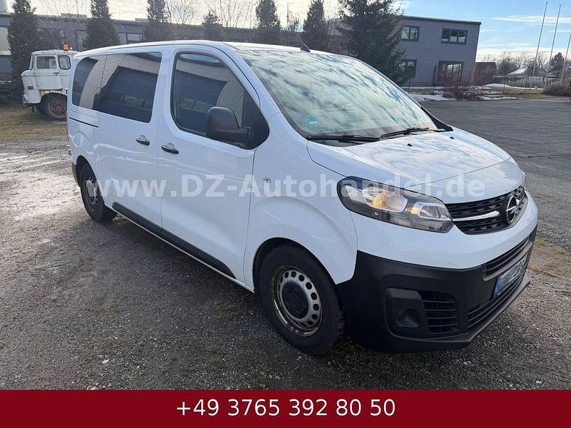 Gebraucht Opel Vivaro 120 PS (88 kW) 2021 Weiß Van / Kleinbus