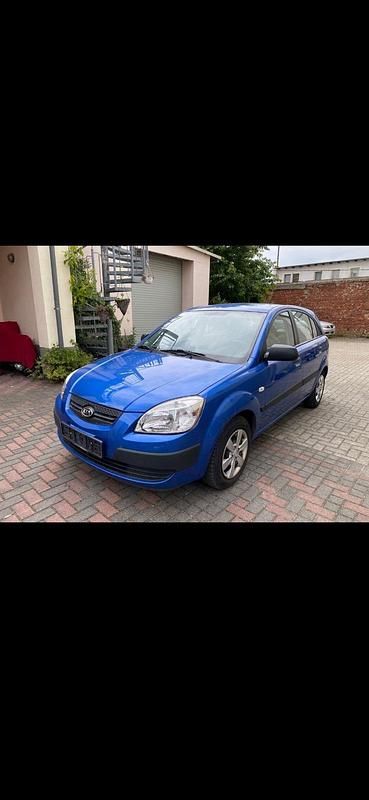 Gebraucht Kia Rio 96 PS (70 kW) 2009 Blau Limousine