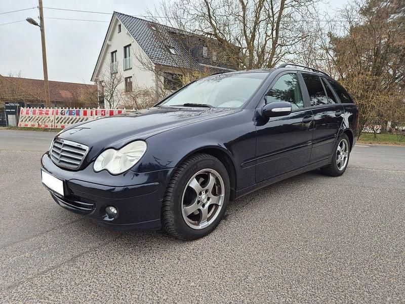 Gebraucht Mercedes C180 143 PS (105 kW) 2006 Blau Kombi