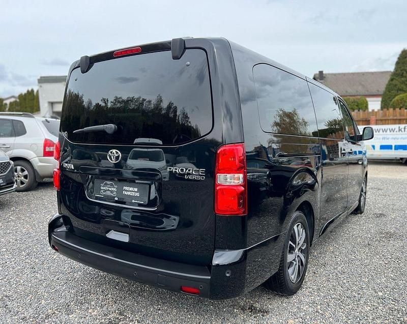 Gebraucht Toyota Proace 144 PS (105 kW) 2023 Schwarz Van / Kleinbus