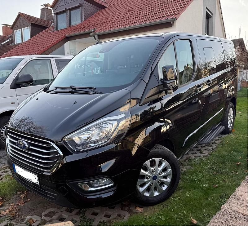 Gebraucht Ford Transit Custom 170 PS (125 kW) 2019 Schwarz Van / Kleinbus