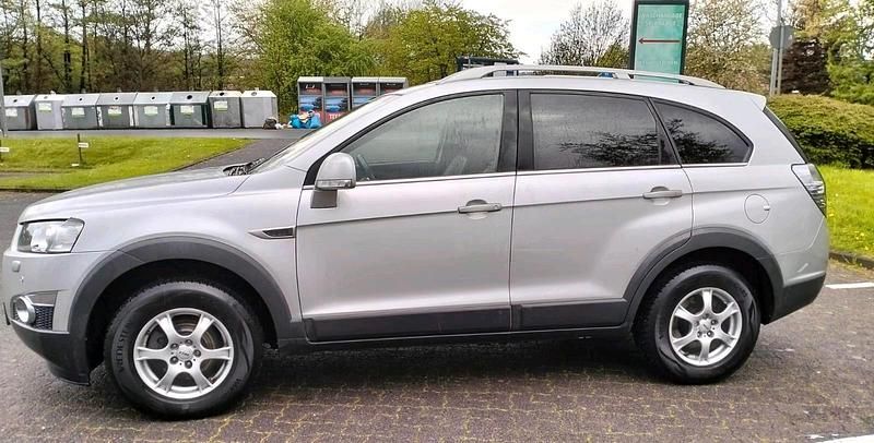 Gebraucht Chevrolet Captiva LTZ 185 PS (136 kW) 2013 Silber SUV