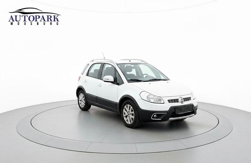 Weiß Gebraucht 2012 Fiat Sedici Easy SUV | 4.990 € (Etwas zu teuer) - Bild 1/4