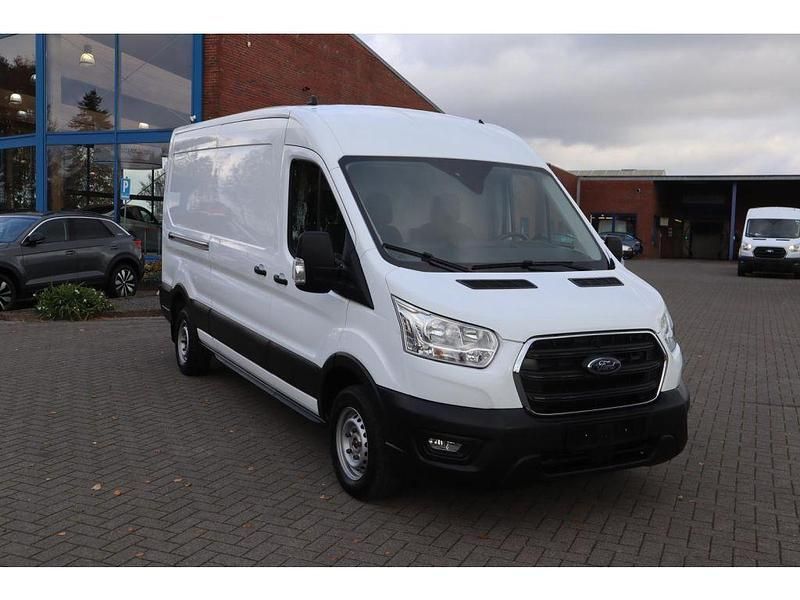 Gebraucht Ford Transit Trend 131 PS (96 kW) 2023 Frostweiß Limousine
