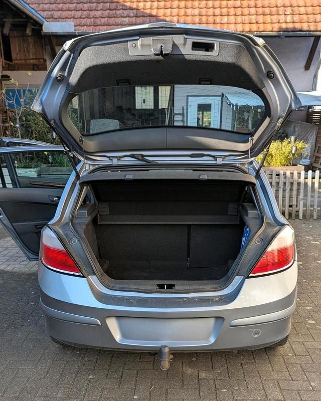 Gebraucht Opel Astra 105 PS (77 kW) 2004 Grau Kleinwagen