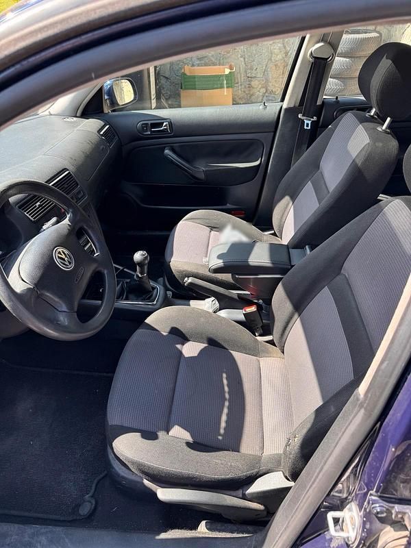 Gebraucht VW Golf IV 101 PS (74 kW) 2001 Blau Kleinwagen