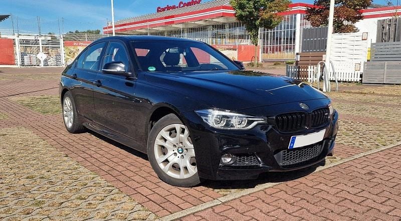 Schwarz Gebraucht 2016 BMW 328 Sport Line Limousine | 20.599 € (Guter Preis) - Bild 1/4