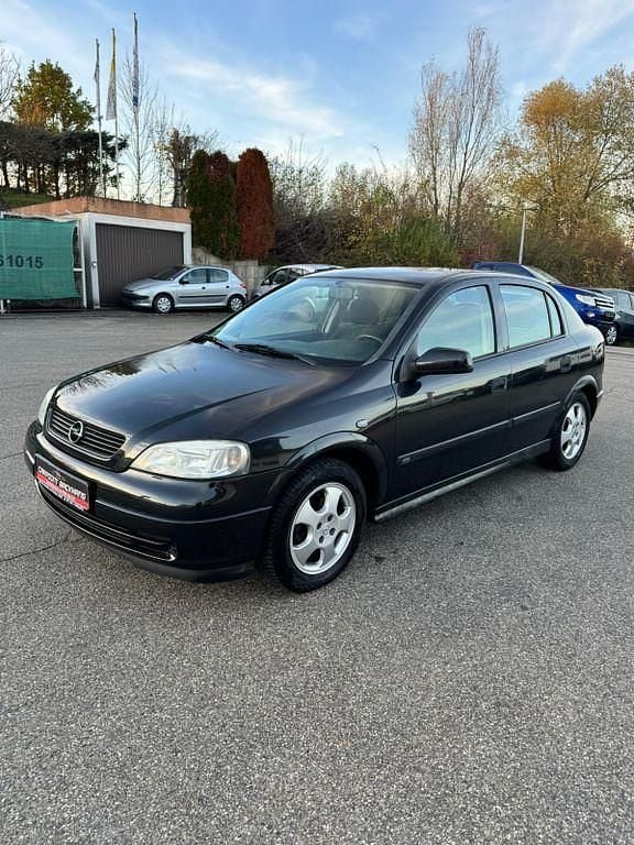 Gebraucht Opel Astra Edition 101 PS (74 kW) 2000 Schwarz Limousine