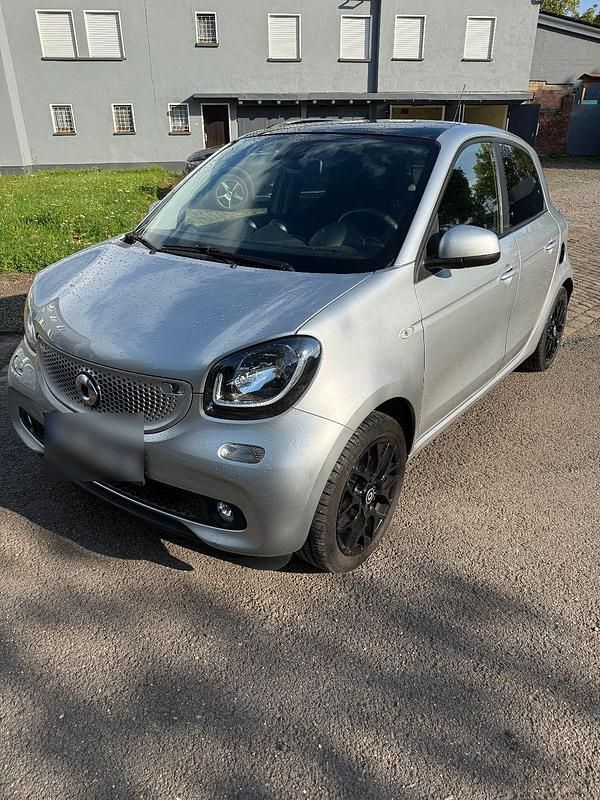 Grau Gebraucht 2019 Smart ForFour Kleinwagen | 11.000 € (Fairer Preis) - Bild 1/4