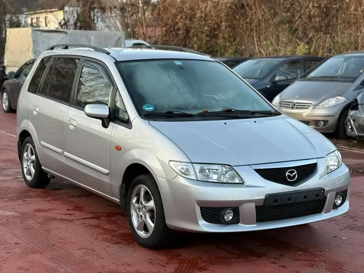 Gebraucht Mazda Premacy Active 101 PS (74 kW) 2002 Silber Van / Kleinbus