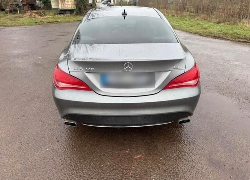 Gebraucht Mercedes CLA220 170 PS (125 kW) 2014 Grau Limousine