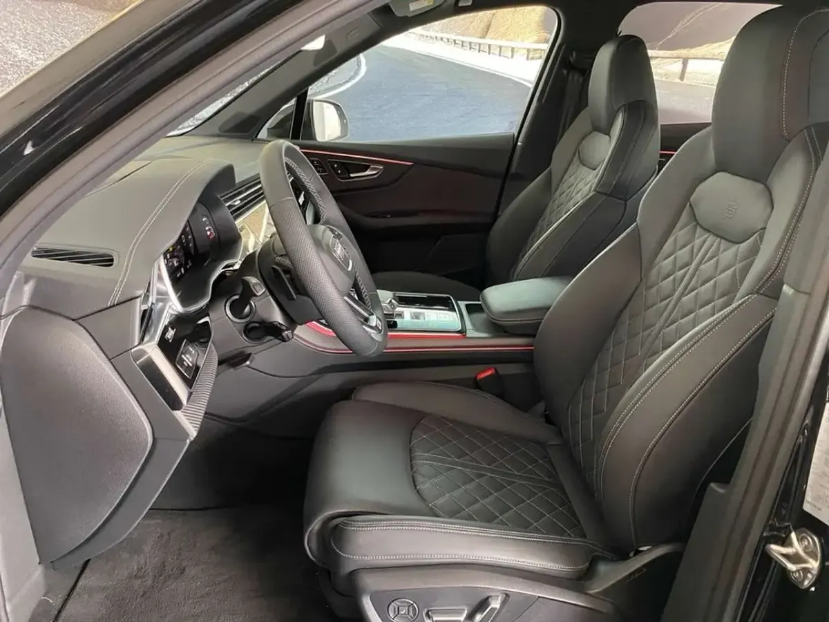Gebraucht Audi Q7 S-Line 286 PS (210 kW) 2025 Mythosschwarz metallic SUV