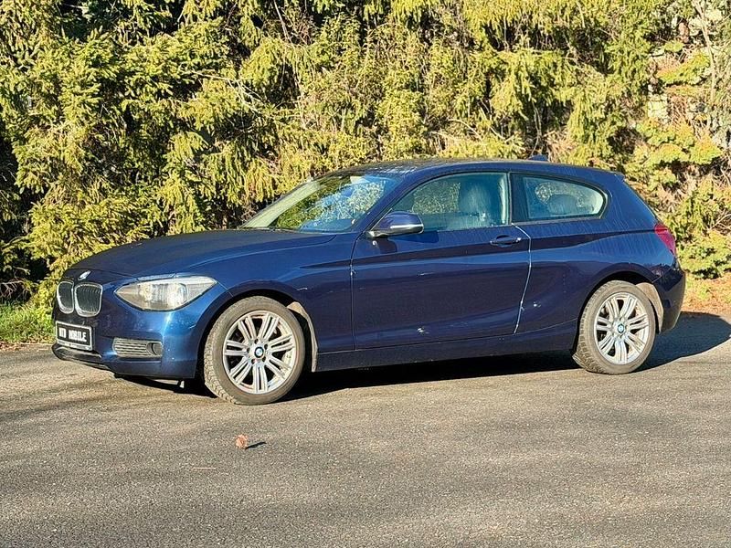 Blau Gebraucht 2014 BMW 114 Advantage Kleinwagen | 5.999 € (Fairer Preis) - Bild 1/4