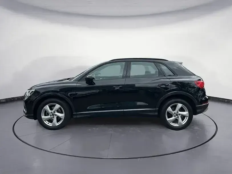 Gebraucht Audi Q3 Advanced Plus 150 PS (110 kW) 2022 Schwarz SUV
