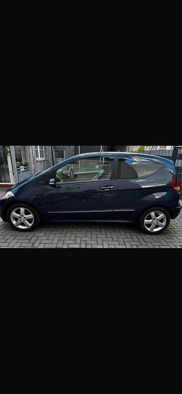Gebraucht Mercedes A180 109 PS (80 kW) 2008 Blau Kleinwagen