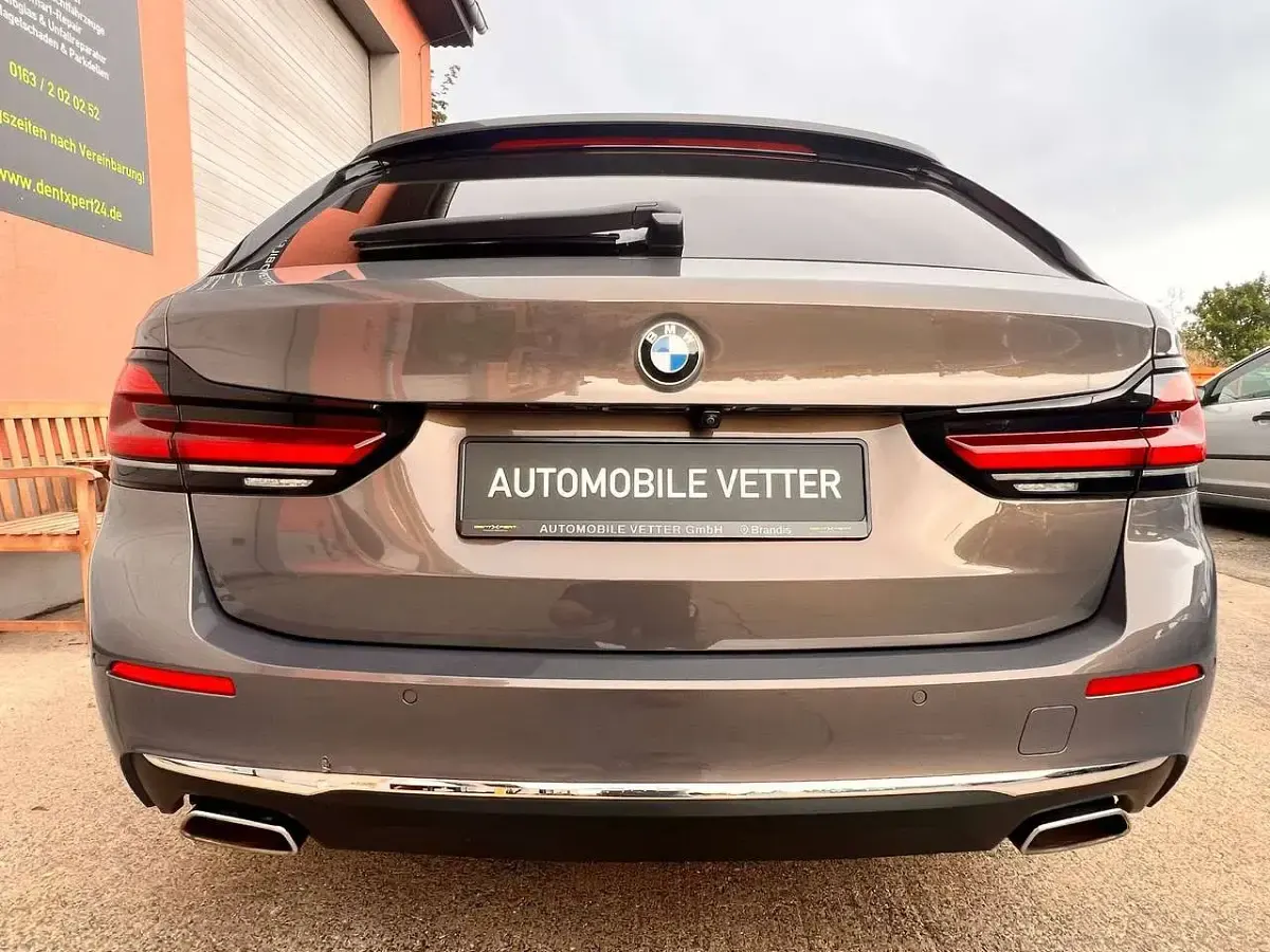 Gebraucht BMW 530 Luxury Line 286 PS (210 kW) 2021 Alvitgrau metallic Kombi