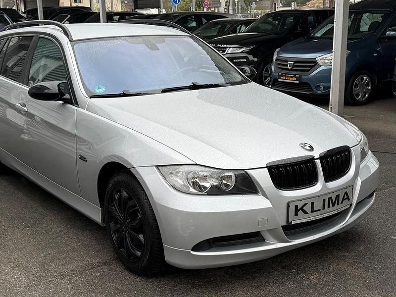 Gebraucht BMW 318 129 PS (94 kW) 2007 Silber Kombi
