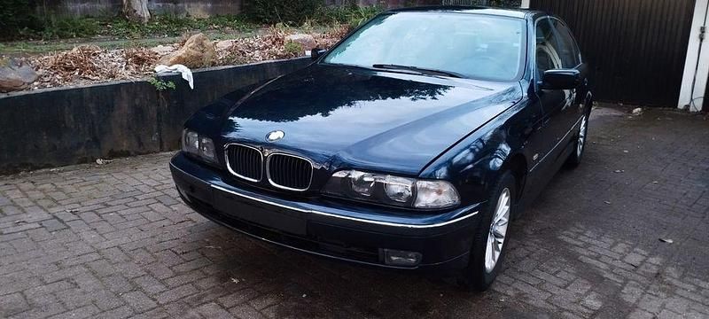 Gebraucht BMW 520 150 PS (110 kW) 1999 Blau Limousine