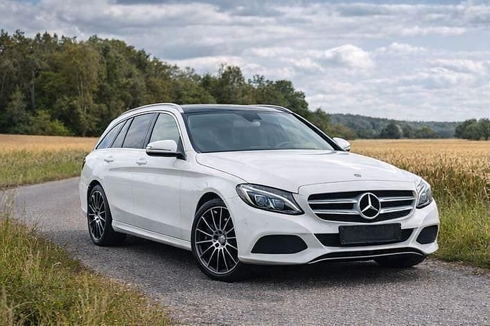 Weiß Gebraucht 2015 Mercedes C180 Kombi | 15.990 € (Teuer) - Bild 1/4