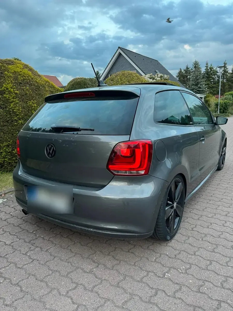 Gebraucht VW Polo R 105 PS (77 kW) 2011 Grau Kleinwagen